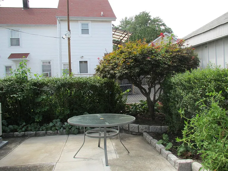 41 Howard St — Photo 15