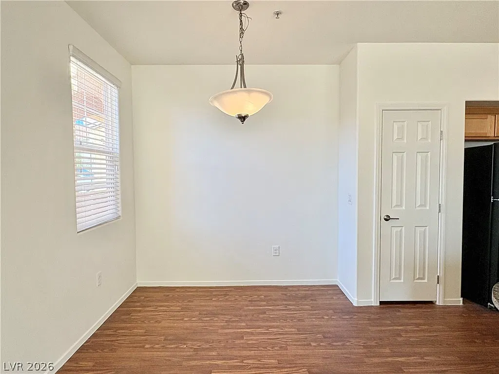 3 bed, 2.0 bath, 1268 sqft, $1,695 — Photo 4