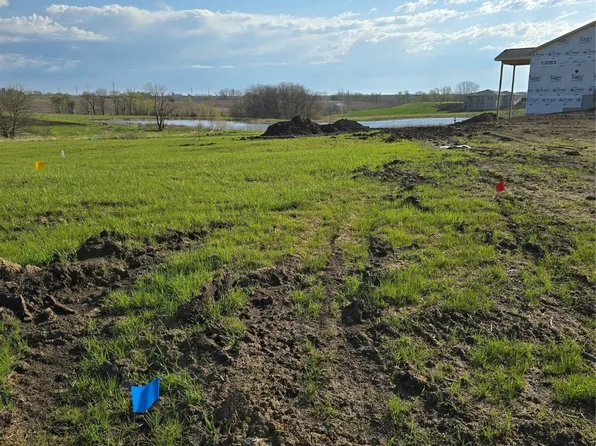 906 E 23rd St N, Newton, IA 50208