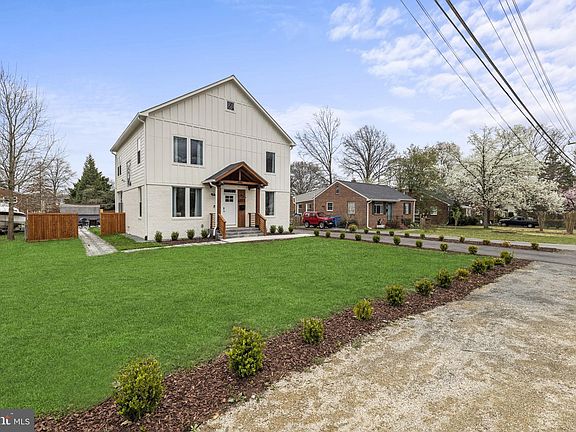 2nd image of 6811 Smithway Dr