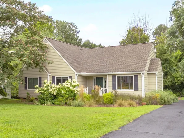 1461 Reynovia Dr, Charlottesville, VA 22902