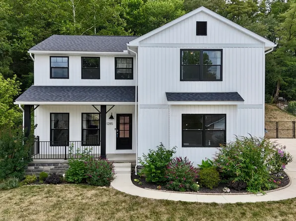 1285 Bluejack Ln, Heath, OH 43056