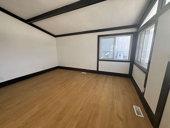4th image of 2417 Acorn St