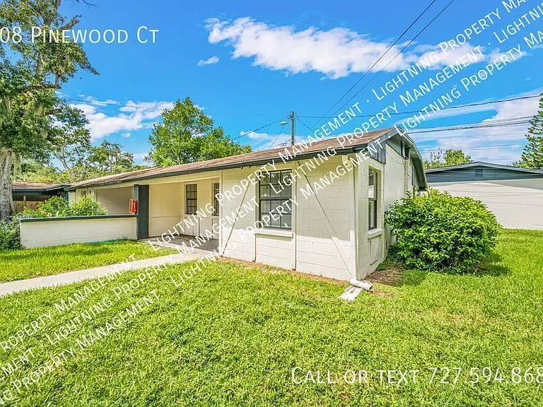 408 Pinewood Ct — Photo 2