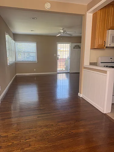 3265 N Park Ln Photo 1