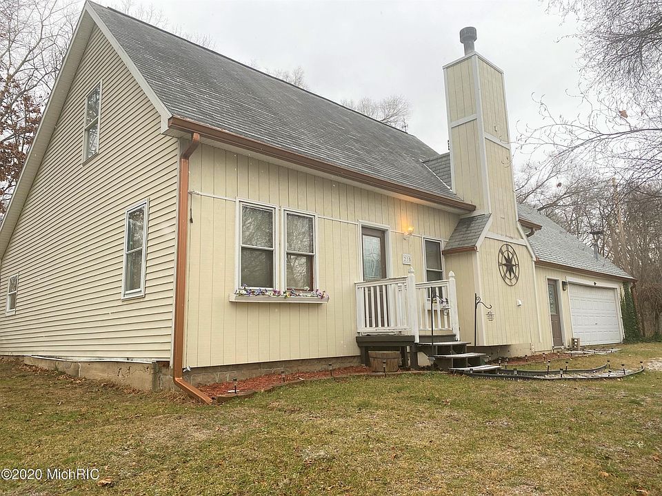 1st image of 215 Sharon Ave