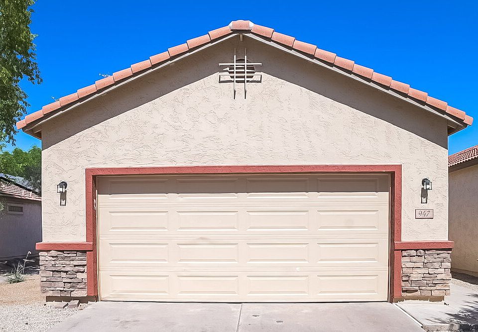 1st image of 947 S Tucana Ln