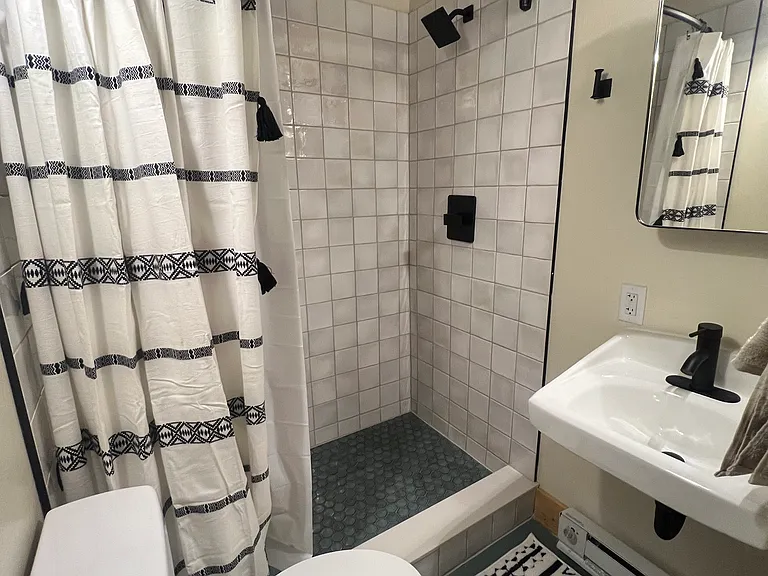 2130 Lake Ave — Photo 14