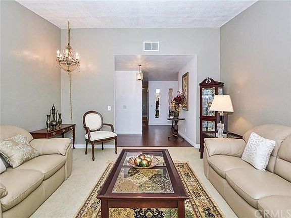 4th image of 4449 Marigold Dr
