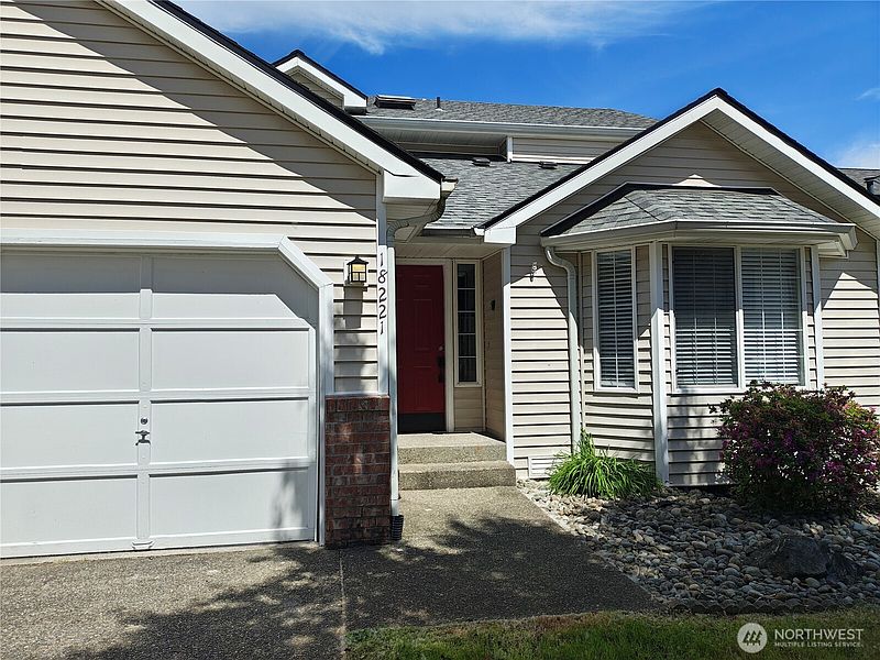 3rd image of 18221 SE 260th Place
