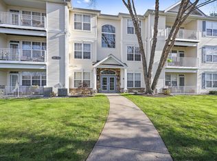 308 Saint Andrews Pl, Englishtown, NJ 07726