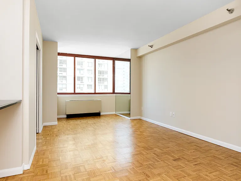 4-74 48th Ave #15C — Photo 12