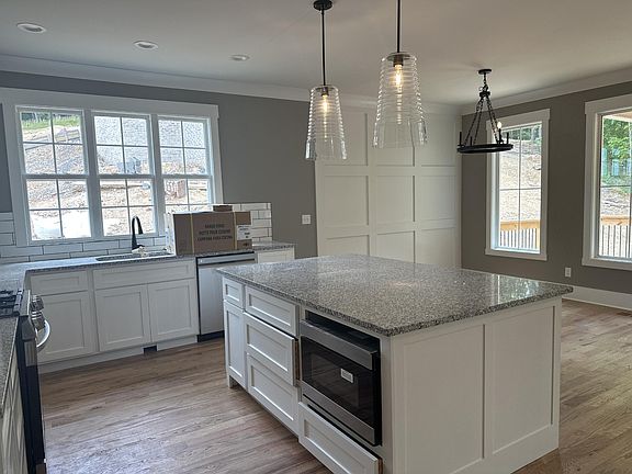 4th image of 6245 Cashmere Ln #135