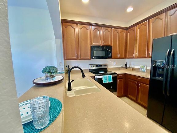 4th image of 10381 Park Commons Dr