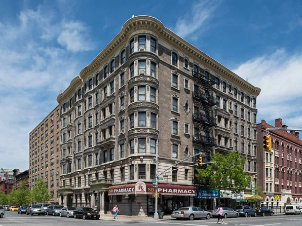 27 East 124th Street