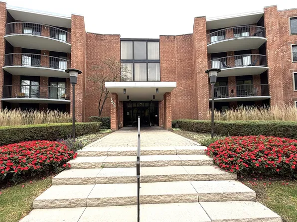 1605 E Central Rd Unit 202A, Arlington Heights, IL 60005