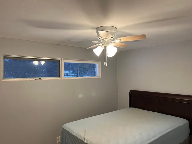 4721 E Hillcrest Dr — Photo 28
