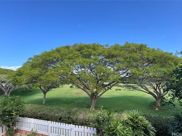 94-215 Lumiaina Pl APT B204, Waipahu, HI 96797
