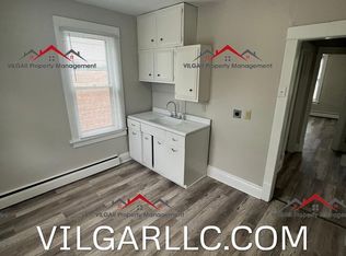 1922 W 15th Ave, Gary, IN 46404