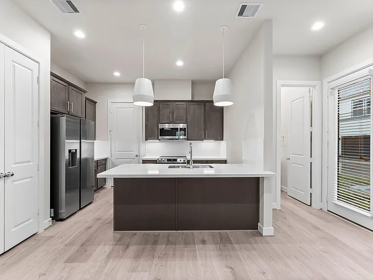 5905 Haring Ln — Photo 3