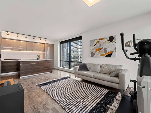 2378 Alpha Ave #2201, Burnaby, BC V5C 0K2