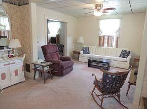 4th image of 64 Homer St