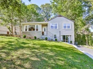 540 Lakeside Dr, Bridgeport, CT 06606