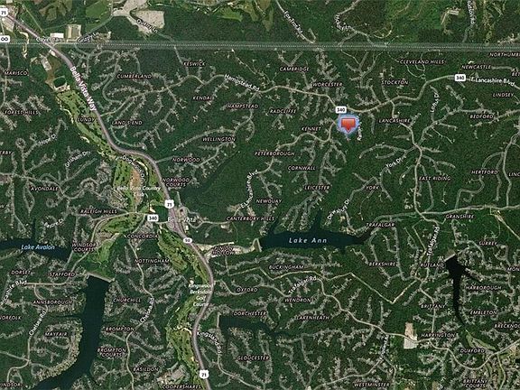4th image of Salisbury Dr