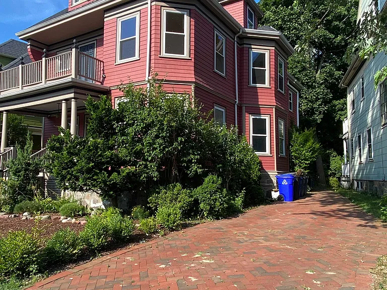 35 Waldeck St #1 — Photo 28