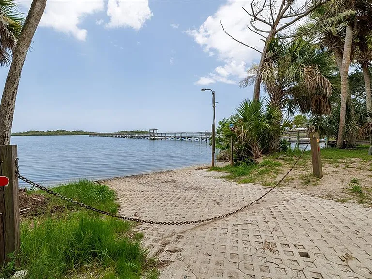 301 Water Landing Dr — Photo 25