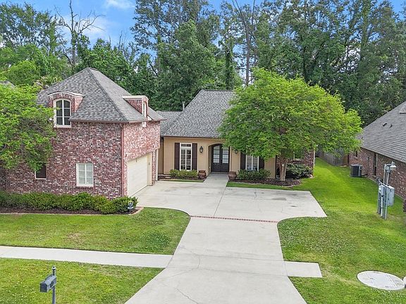 3rd image of 18236 Lake Harbor Ln