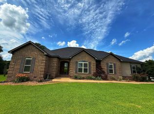 70 Gates Ln, Batesville, AR 72501