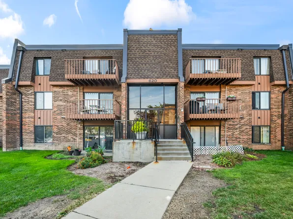 620 Tralee Ct APT 3A, Schaumburg, IL 60193