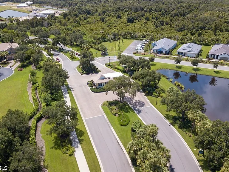 3460 Lakeview Isle Ct — Photo 40