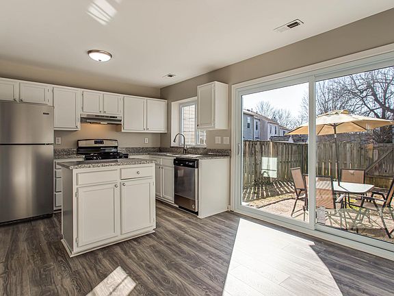 3rd image of 6510 Morning Glen Ct