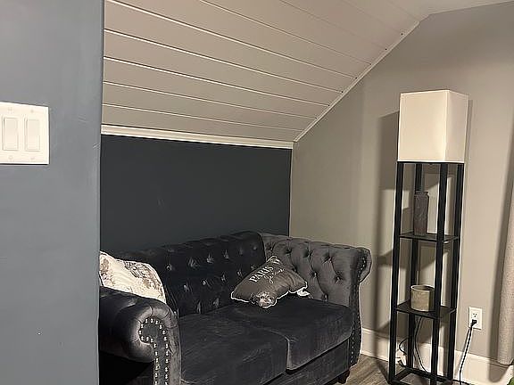 2nd Floor (Bedroom 2) 