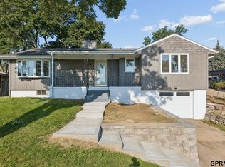1010 Parkway Dr, Bellevue, NE 68005
