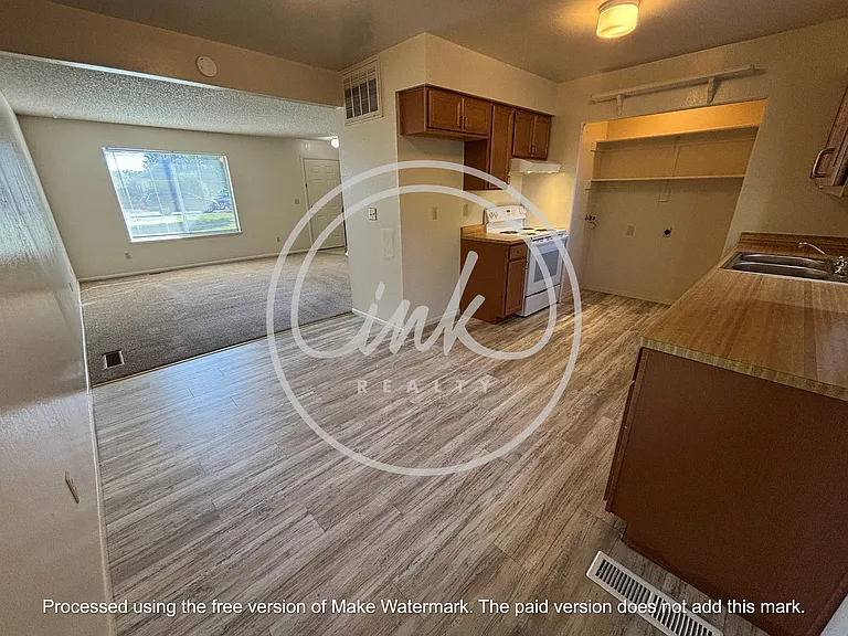 1410 Douglas Ave #6 — Photo 7