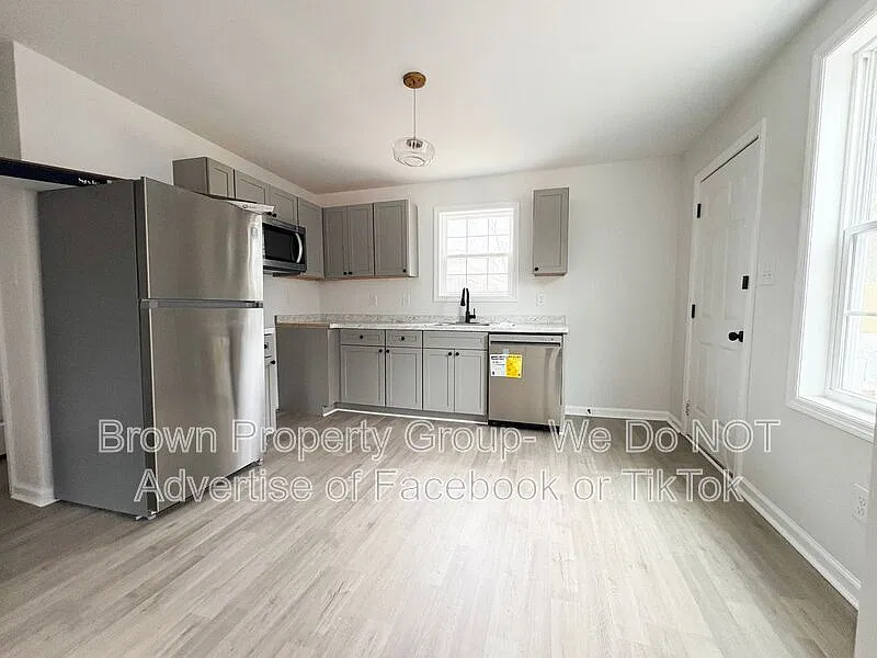 1 bed, 1.0 bath, 900 sqft, $800 — Photo 3