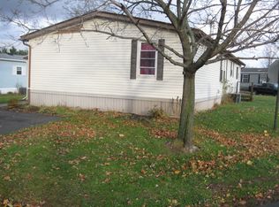 104 Trinity Dr, Holley, NY 14470
