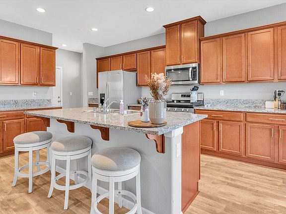 4th image of 3734 E Kaweah Avenue
