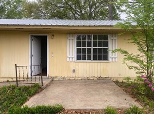 207 Stewart Ave, Columbus, MS 39702