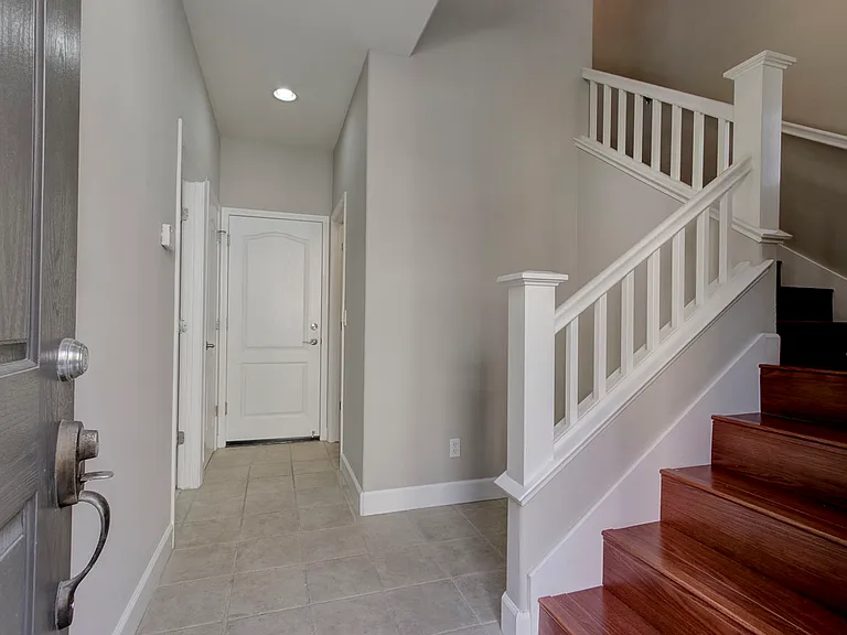 2070 Mary Helen Ln — Photo 6