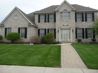 2711 Rutland Rd, Naperville, IL 60564