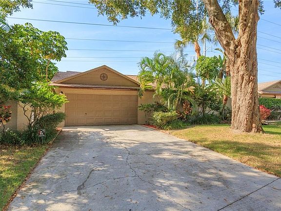2nd image of 636 Channing Dr