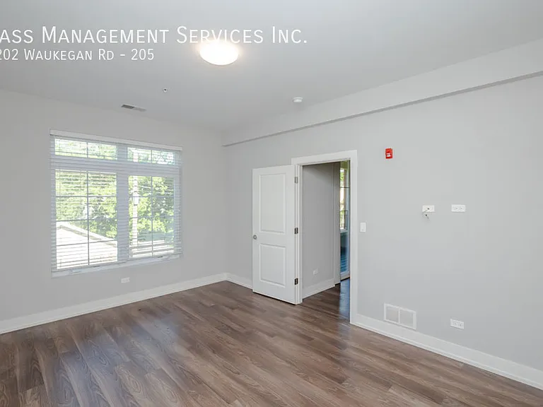 1202 Waukegan Rd, Glenview, IL — Photo 152