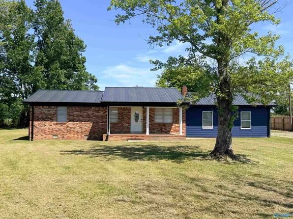 7933 County Road 170, Trinity, AL 35673
