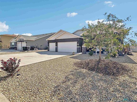 2nd image of 3713 Saguaro Dr