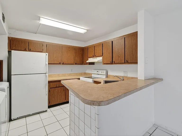 3502 Gardens East Dr #B — Photo 16