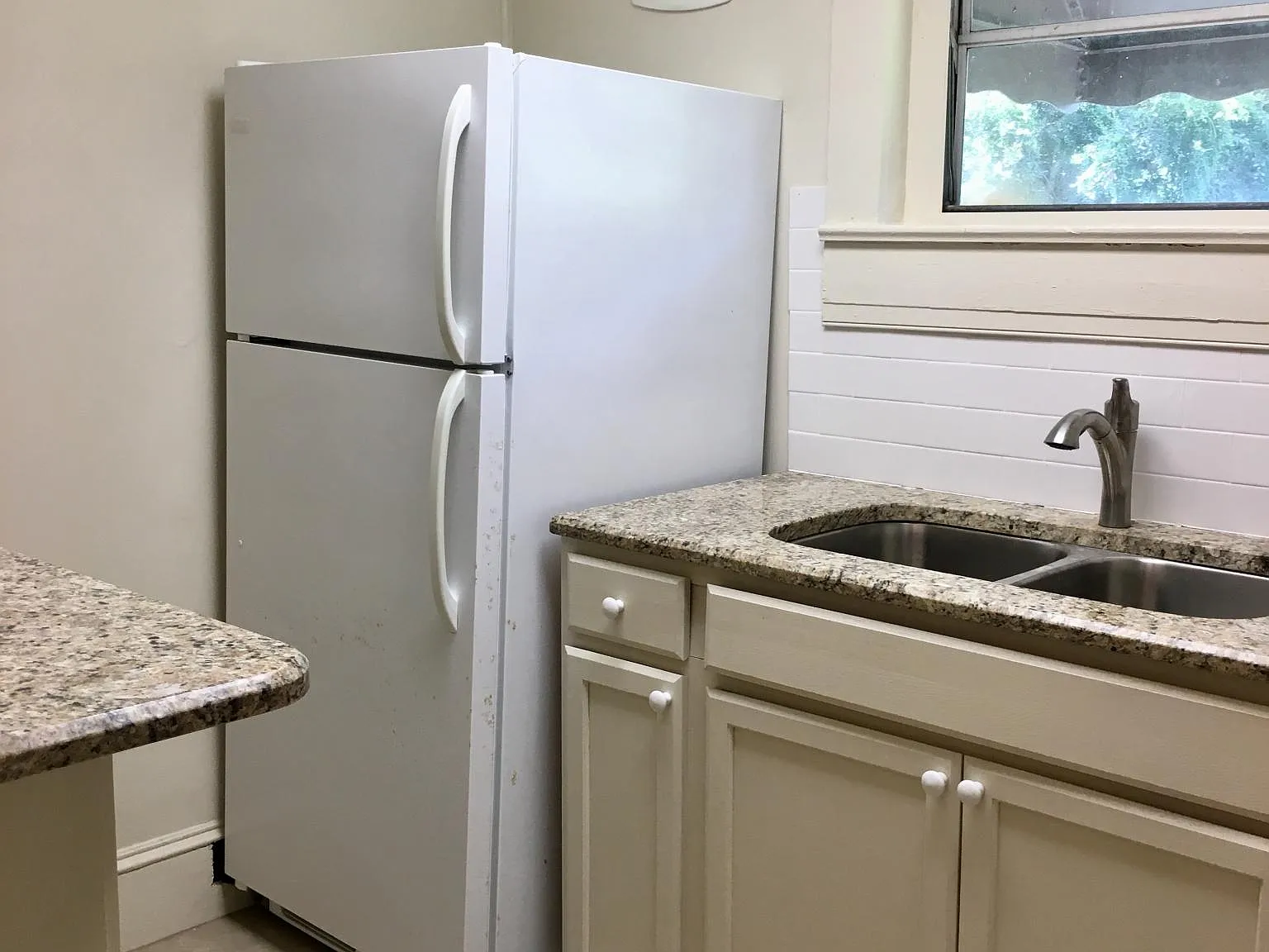 1 bed, 750 sqft, $1,080 — Photo 4